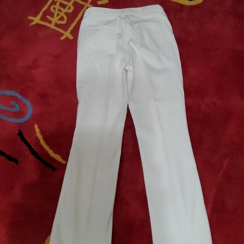 Ladies Jeans - Picture 4 of 4